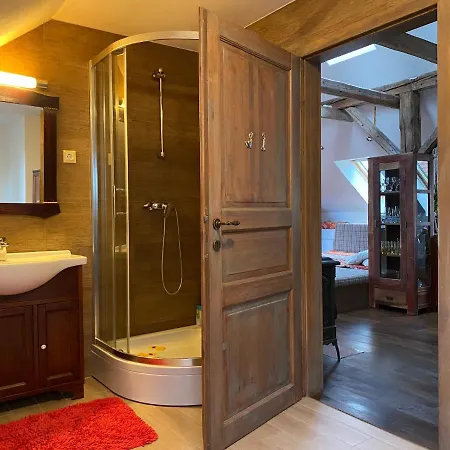 Stunning Hills View Apartament
