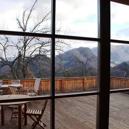 Stunning Hills View Apartament *