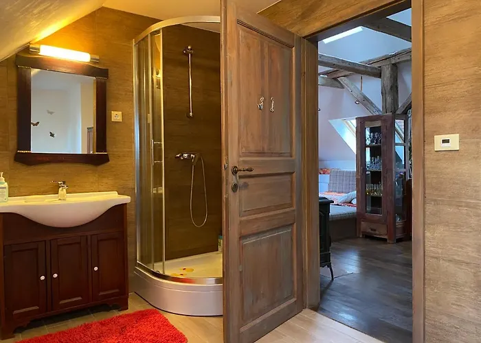 Stunning Hills View דירה