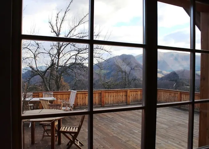 Stunning Hills View דירה *